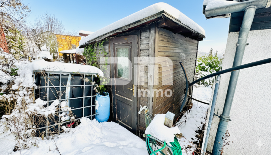 Umfangreich saniertes EFH inkl. PV-Anlage, Terrasse, Wintergarten und Garage + Panoramablick - Gerätehaus